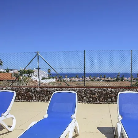 Apartament Club 202 *