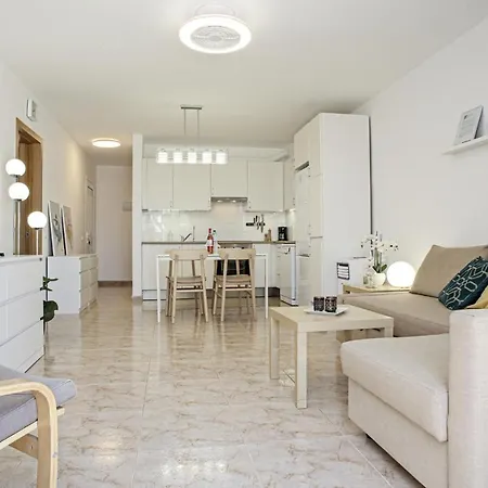 Apartament Club 202