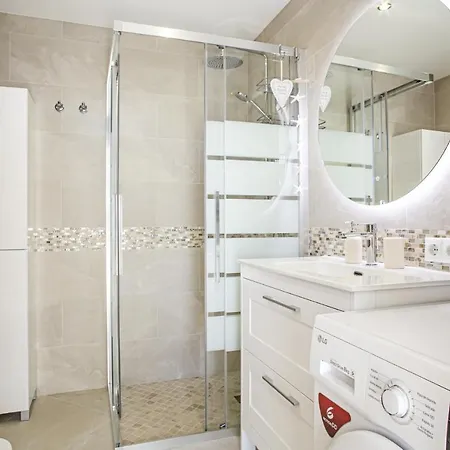 Club 202 Apartament *